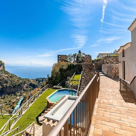 Villa Ami Скала Екстериор снимка