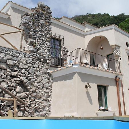 Villa Ami Скала Екстериор снимка