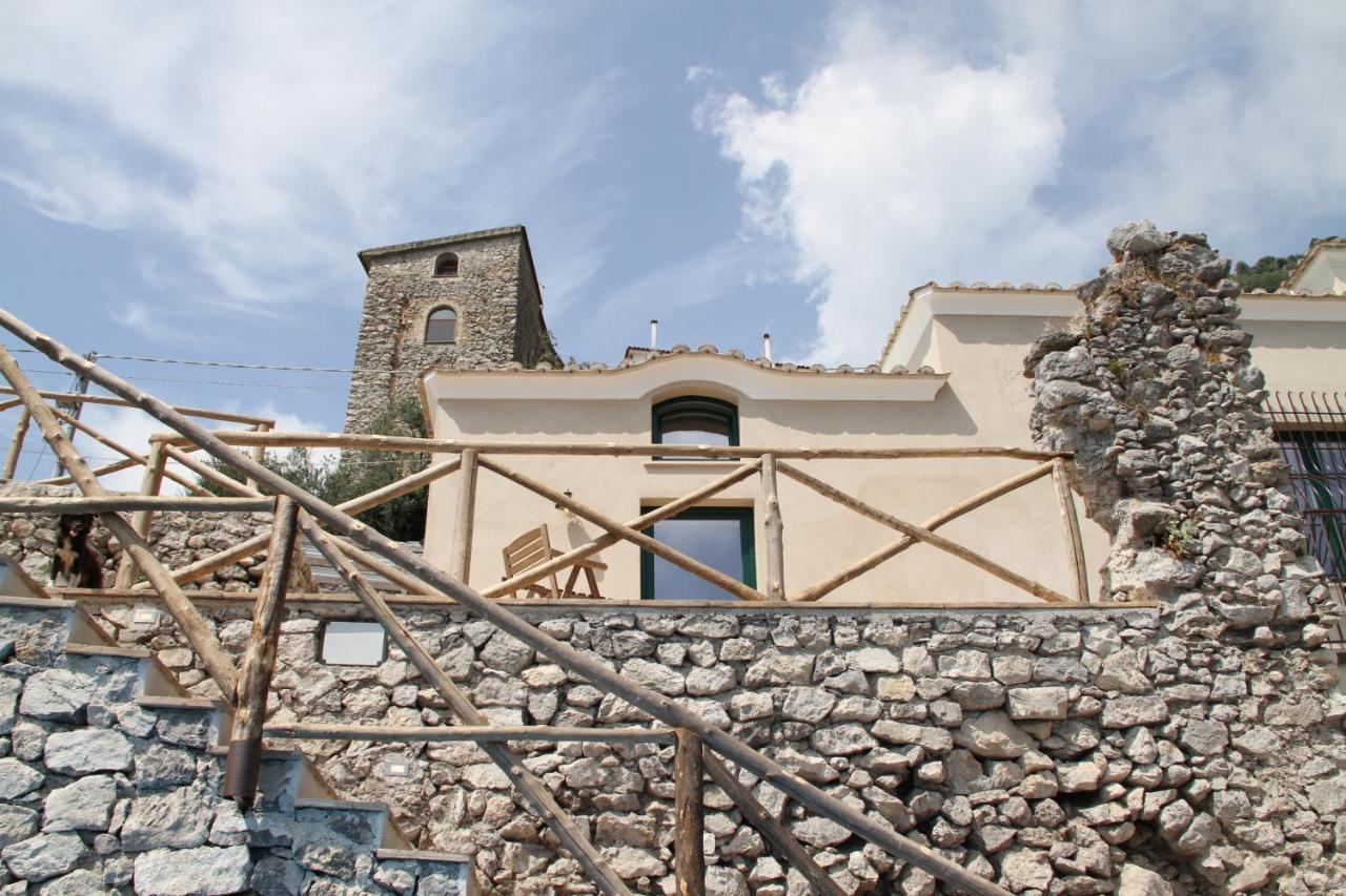 Villa Ami Скала Екстериор снимка
