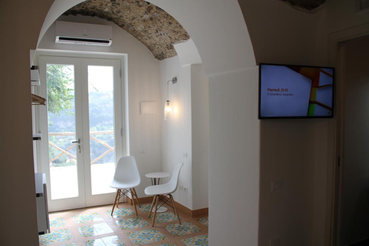 Villa Ami Скала Екстериор снимка