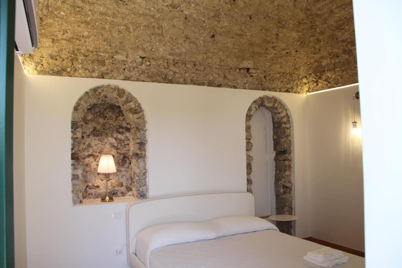 Villa Ami Скала Екстериор снимка