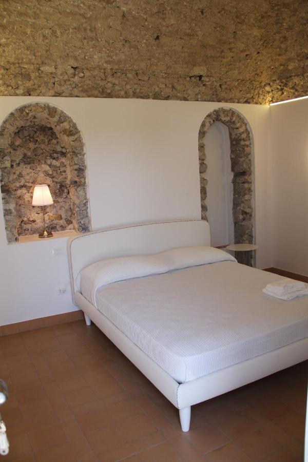 Villa Ami Скала Екстериор снимка