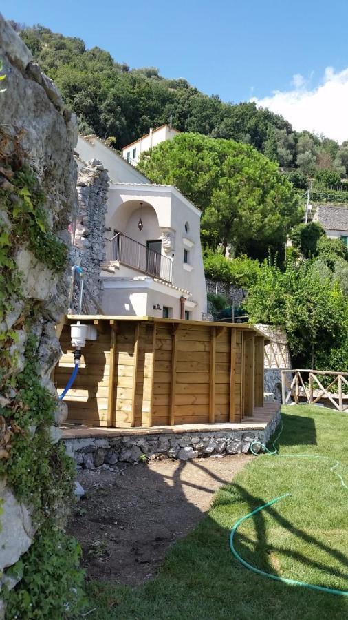 Villa Ami Скала Екстериор снимка