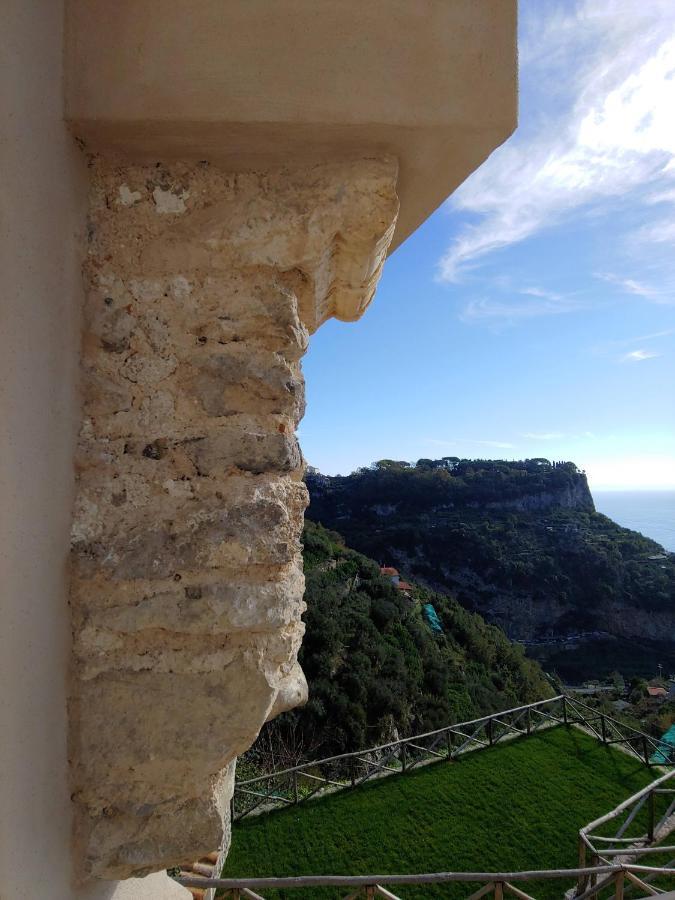 Villa Ami Скала Екстериор снимка