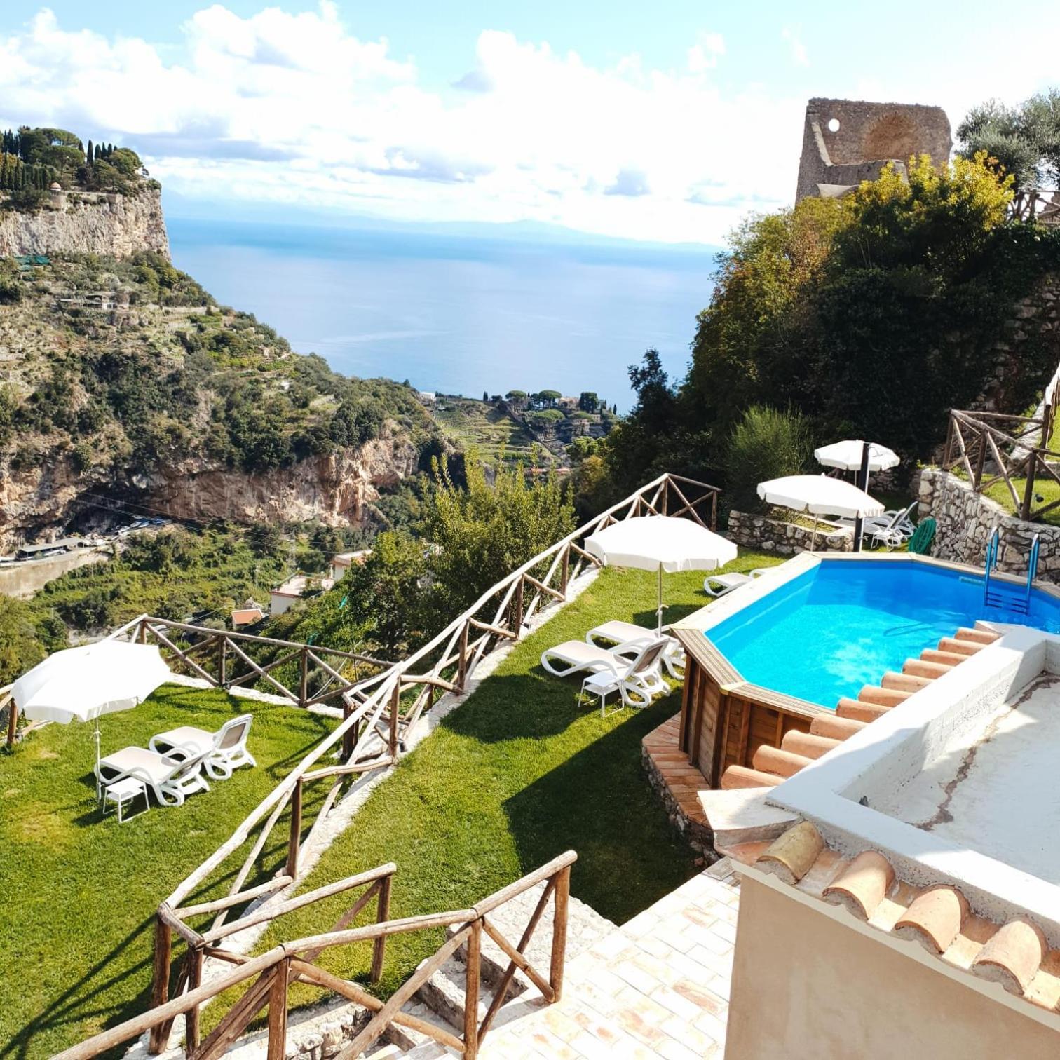 Villa Ami Скала Екстериор снимка