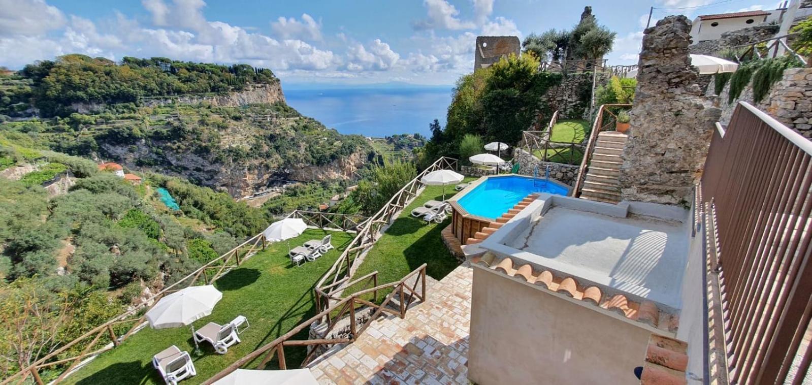 Villa Ami Скала Екстериор снимка