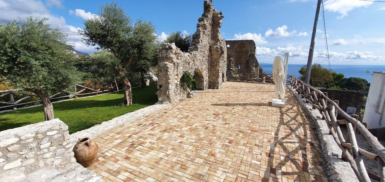 Villa Ami Скала Екстериор снимка